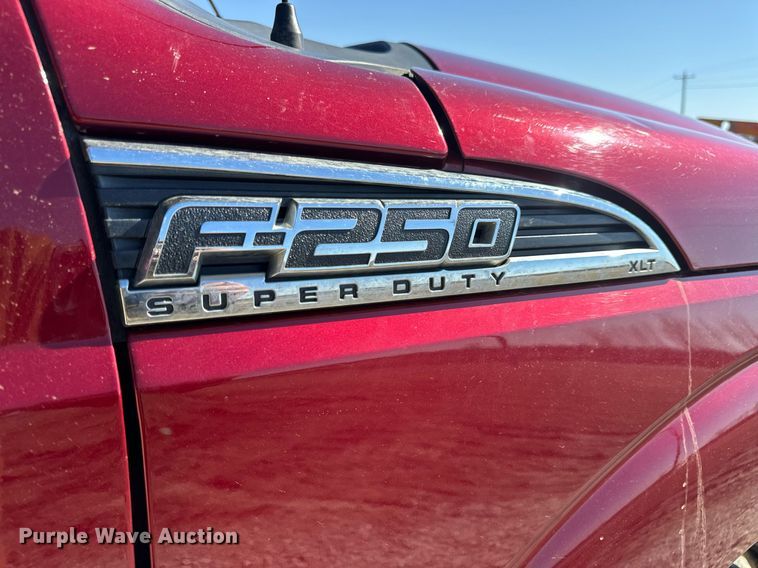 image for item DV1819 2016 Ford F250 Super Duty SuperCab pickup truck