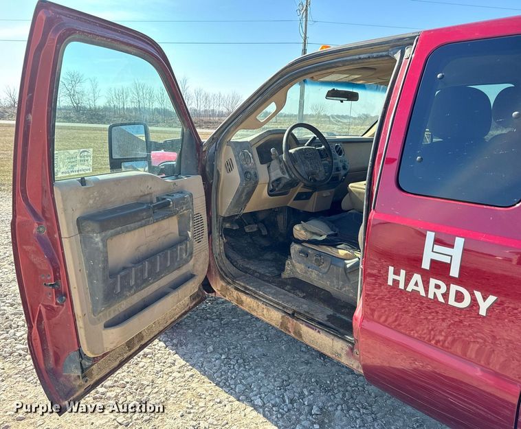 image for item DV1819 2016 Ford F250 Super Duty SuperCab pickup truck