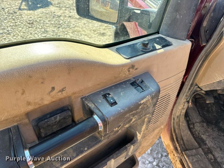 image for item DV1819 2016 Ford F250 Super Duty SuperCab pickup truck