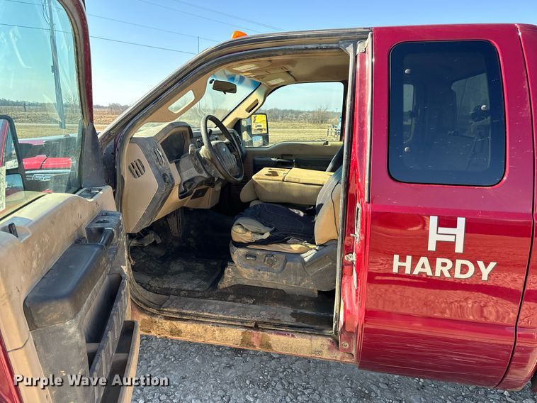 image for item DV1819 2016 Ford F250 Super Duty SuperCab pickup truck