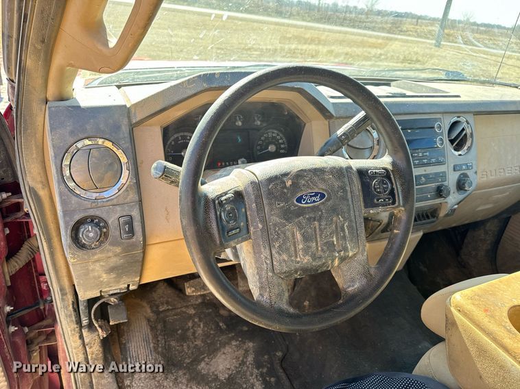image for item DV1819 2016 Ford F250 Super Duty SuperCab pickup truck
