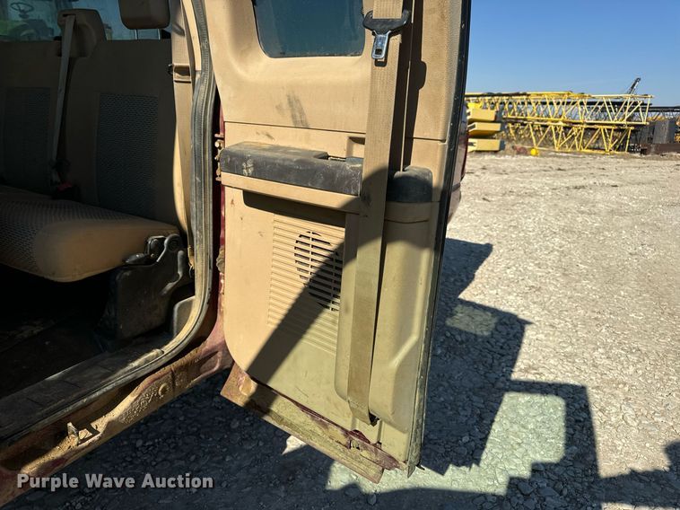 image for item DV1819 2016 Ford F250 Super Duty SuperCab pickup truck