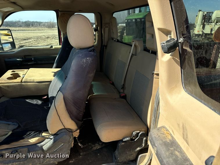 image for item DV1819 2016 Ford F250 Super Duty SuperCab pickup truck