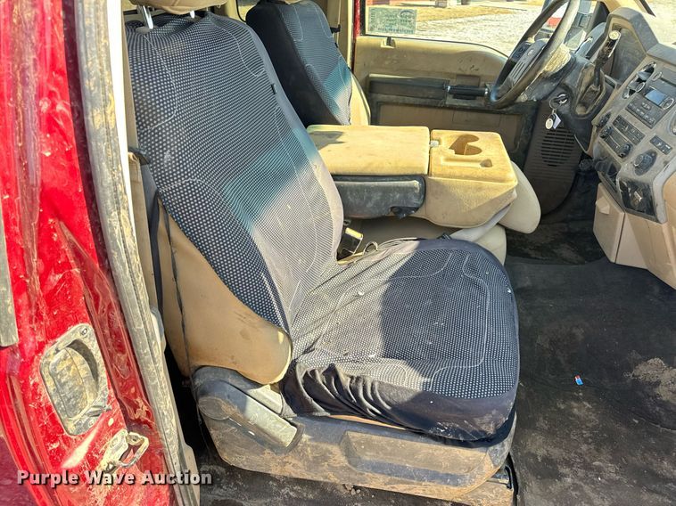 image for item DV1819 2016 Ford F250 Super Duty SuperCab pickup truck