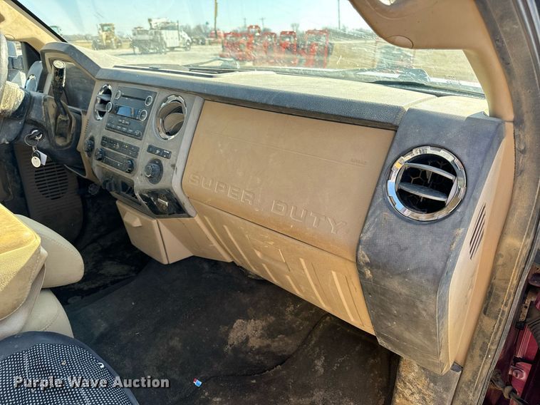 image for item DV1819 2016 Ford F250 Super Duty SuperCab pickup truck