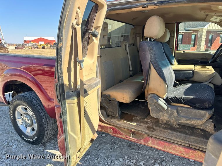 image for item DV1819 2016 Ford F250 Super Duty SuperCab pickup truck