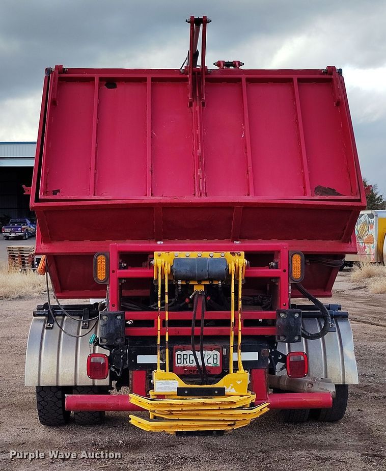 image for item DV6692 2015 Ford F450 Super Duty refuse truck