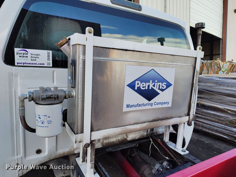 image for item DV6692 2015 Ford F450 Super Duty refuse truck