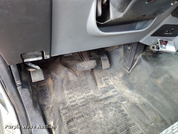 image for item DV6692 2015 Ford F450 Super Duty refuse truck