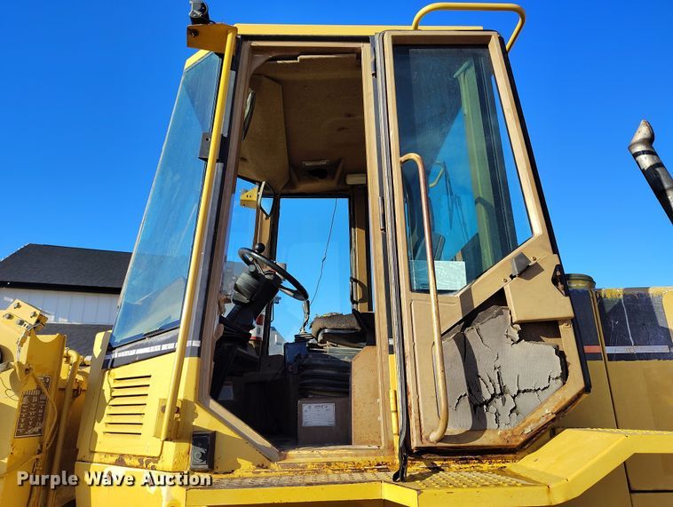image for item DV6723 1996 Caterpillar 928F wheel loader