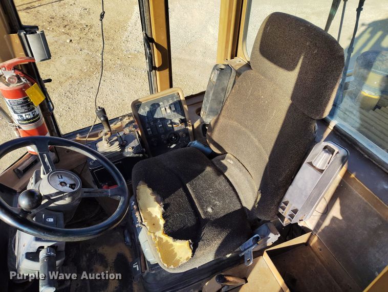 image for item DV6723 1996 Caterpillar 928F wheel loader