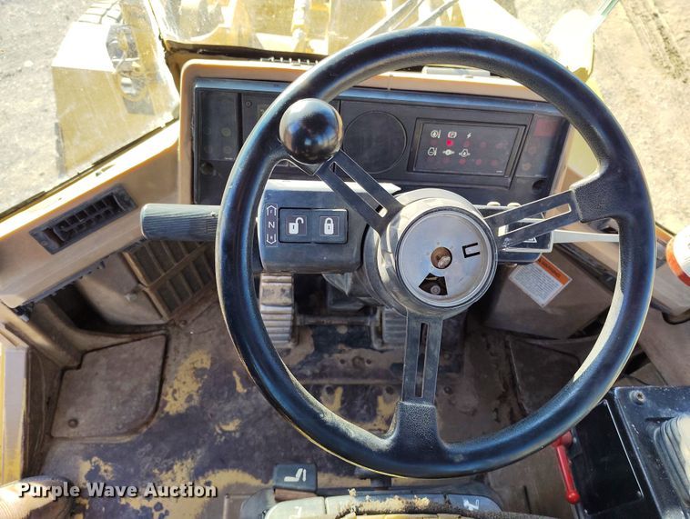 image for item DV6723 1996 Caterpillar 928F wheel loader