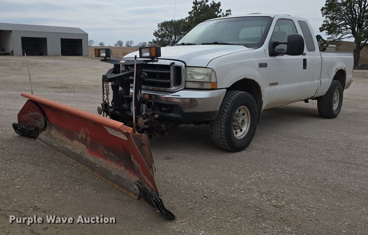 image for item DW3175 2004 Ford F250 Super Duty SuperCab pickup truck
