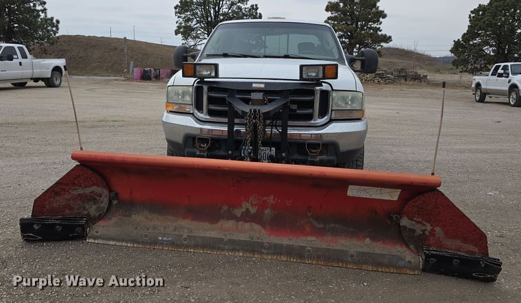 image for item DW3175 2004 Ford F250 Super Duty SuperCab pickup truck