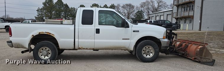 image for item DW3175 2004 Ford F250 Super Duty SuperCab pickup truck
