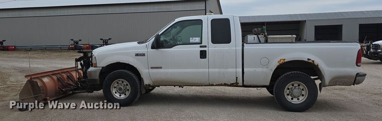 image for item DW3175 2004 Ford F250 Super Duty SuperCab pickup truck
