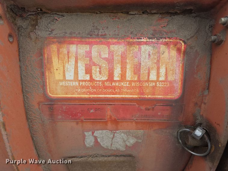 image for item DW3175 2004 Ford F250 Super Duty SuperCab pickup truck