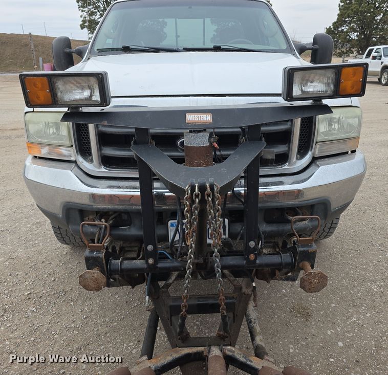 image for item DW3175 2004 Ford F250 Super Duty SuperCab pickup truck