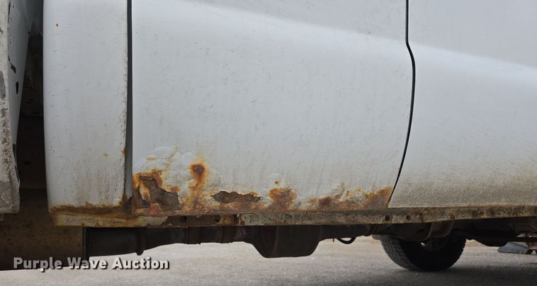 image for item DW3175 2004 Ford F250 Super Duty SuperCab pickup truck