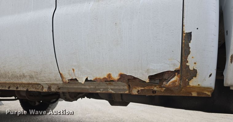 image for item DW3175 2004 Ford F250 Super Duty SuperCab pickup truck