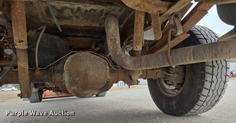 image for item DW3175 2004 Ford F250 Super Duty SuperCab pickup truck