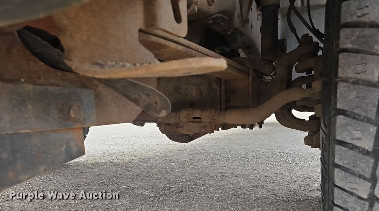 image for item DW3175 2004 Ford F250 Super Duty SuperCab pickup truck