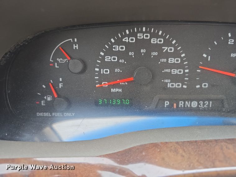 image for item DW3175 2004 Ford F250 Super Duty SuperCab pickup truck