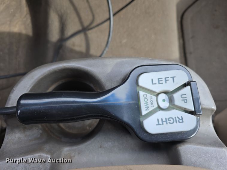 image for item DW3175 2004 Ford F250 Super Duty SuperCab pickup truck