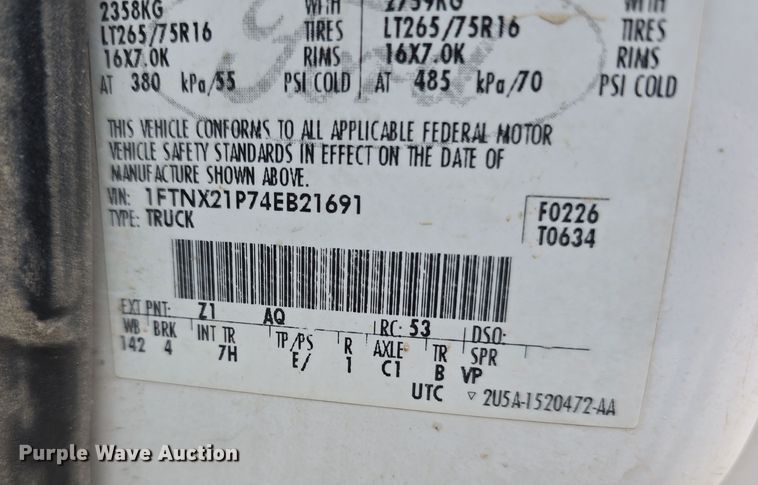 image for item DW3175 2004 Ford F250 Super Duty SuperCab pickup truck