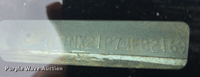 image for item DW3175 2004 Ford F250 Super Duty SuperCab pickup truck