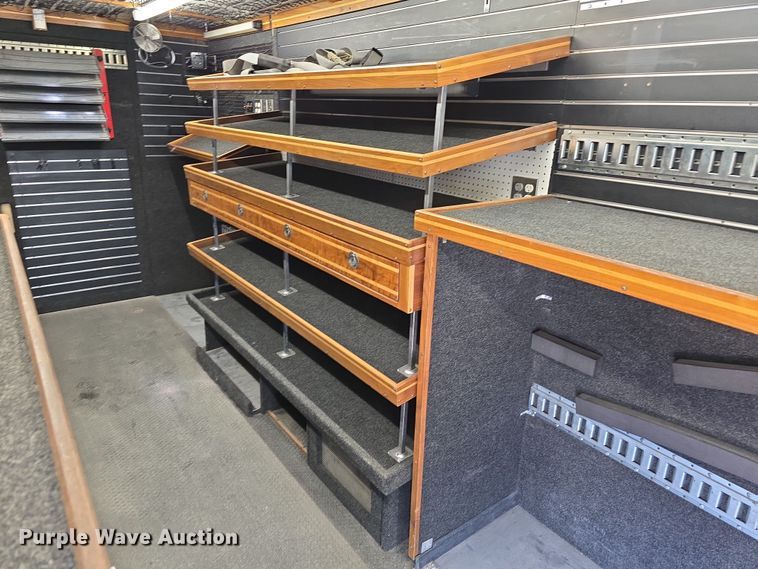 image for item DW3211 2007 Chevrolet C7500 delivery truck