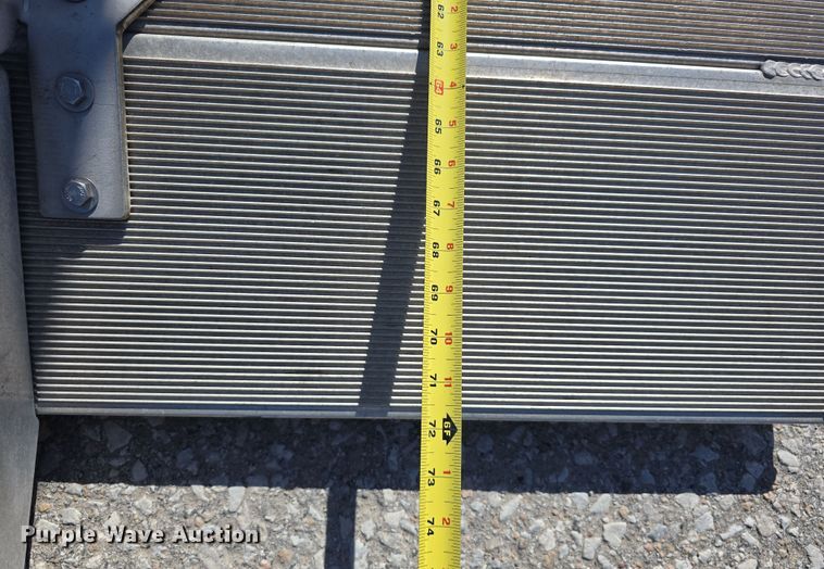 image for item DW3211 2007 Chevrolet C7500 delivery truck