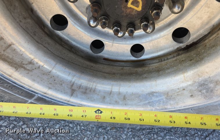 image for item DW3211 2007 Chevrolet C7500 delivery truck