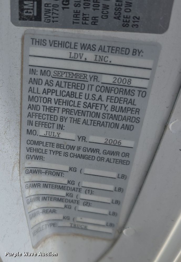 image for item DW3211 2007 Chevrolet C7500 delivery truck