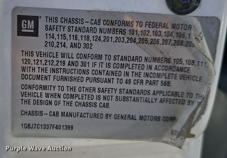 image for item DW3211 2007 Chevrolet C7500 delivery truck