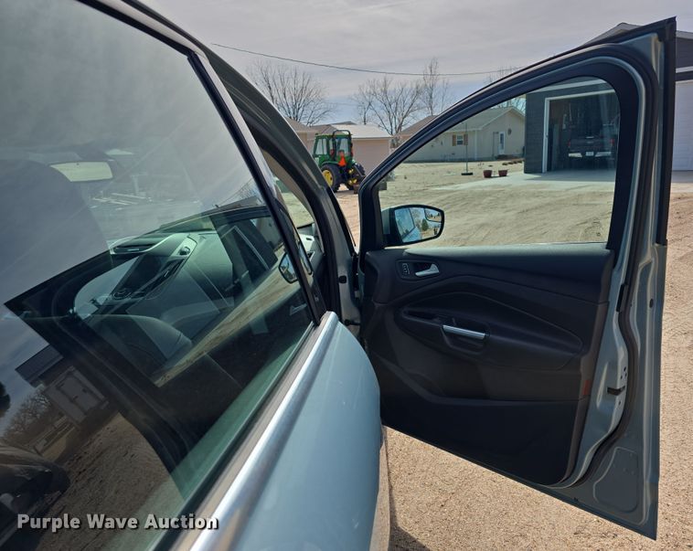 image for item DW3214 2013 Ford C-Max 