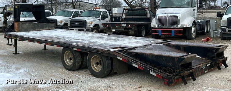 image for item DW3336 2013 Big Tex 22NG-20BK+5CP equipment trailer