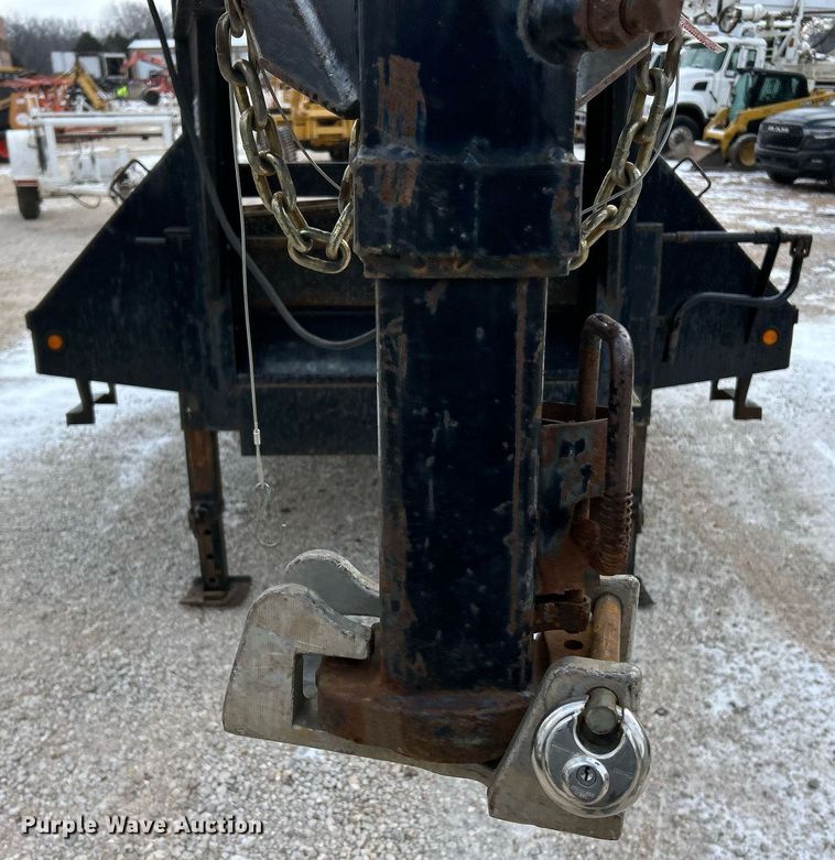 image for item DW3336 2013 Big Tex 22NG-20BK+5CP equipment trailer