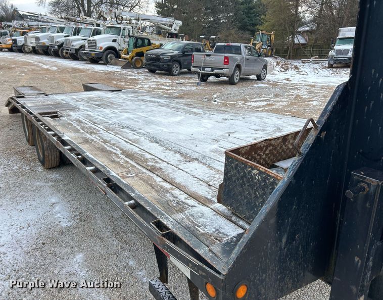 image for item DW3336 2013 Big Tex 22NG-20BK+5CP equipment trailer