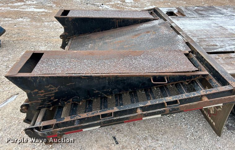 image for item DW3336 2013 Big Tex 22NG-20BK+5CP equipment trailer