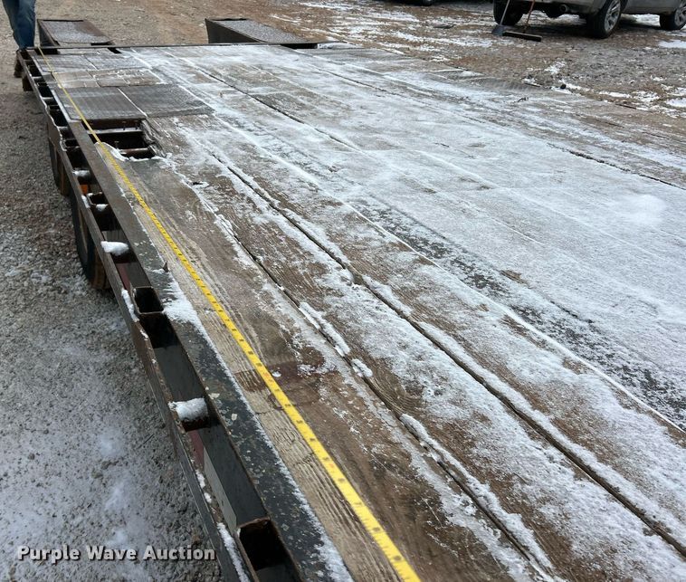 image for item DW3336 2013 Big Tex 22NG-20BK+5CP equipment trailer