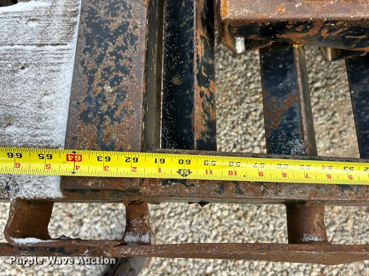 image for item DW3336 2013 Big Tex 22NG-20BK+5CP equipment trailer