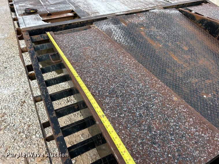 image for item DW3336 2013 Big Tex 22NG-20BK+5CP equipment trailer