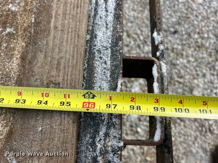 image for item DW3336 2013 Big Tex 22NG-20BK+5CP equipment trailer