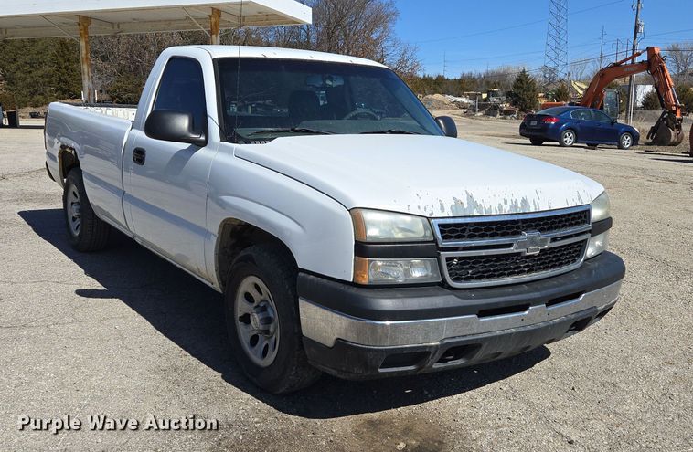 image for item DZ3985 2007 Chevrolet Silverado 1500 pickup truck