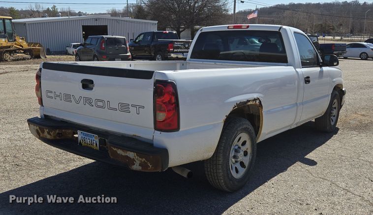 image for item DZ3985 2007 Chevrolet Silverado 1500 pickup truck