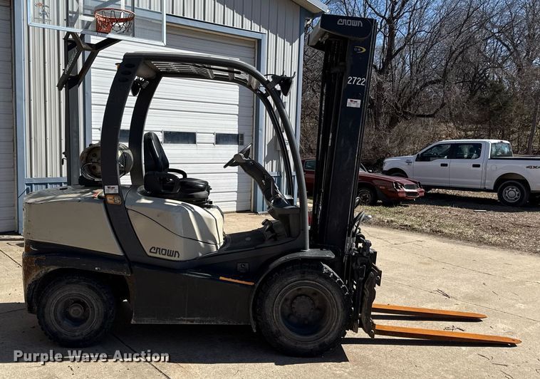 image for item DZ3996 2012 Crown 100F-FPS-B049 forklift