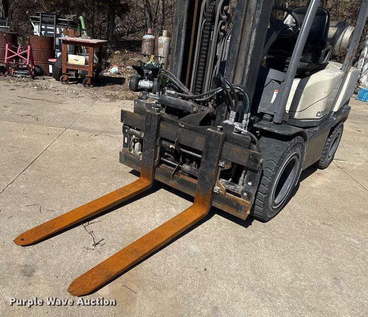 image for item DZ3996 2012 Crown 100F-FPS-B049 forklift