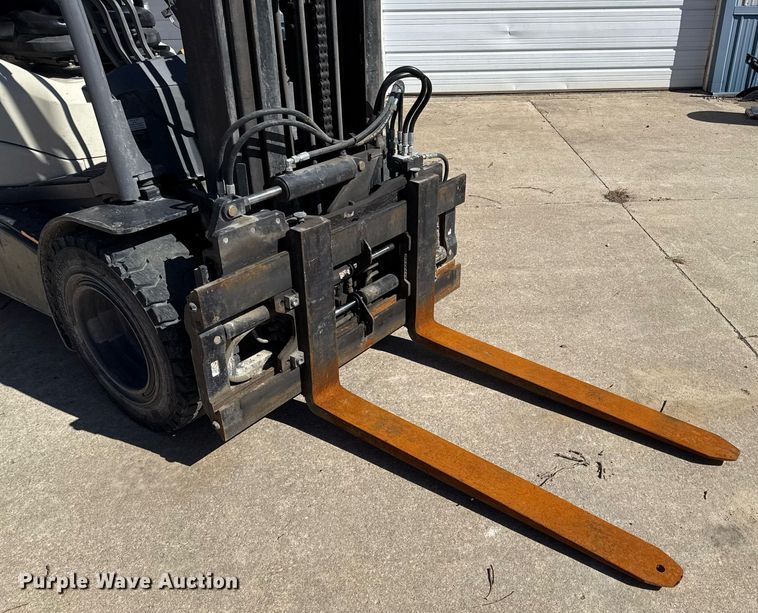 image for item DZ3996 2012 Crown 100F-FPS-B049 forklift