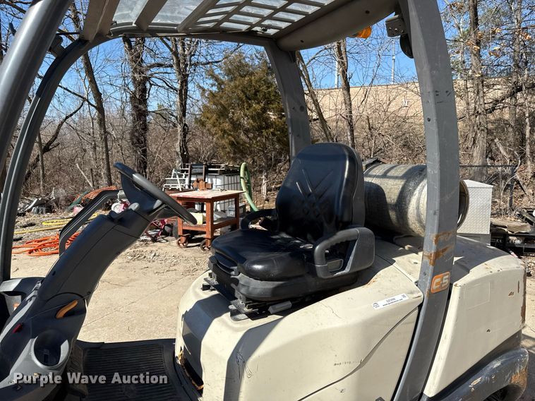 image for item DZ3996 2012 Crown 100F-FPS-B049 forklift